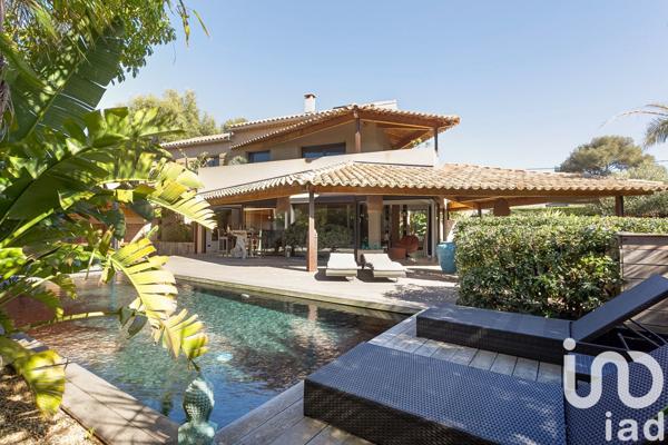 Maison à vendre 6 pièces 250 m² Six-Fours-les-Plages