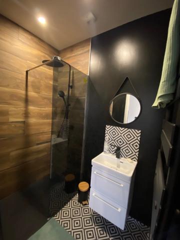 Maison à vendre 8 pièces MONTCEAU LES MINES (71)