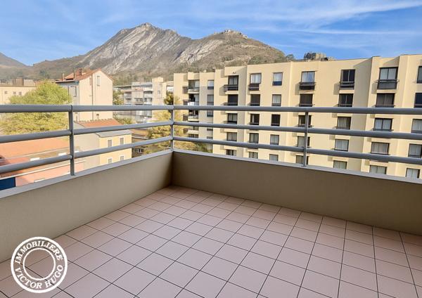 À vendre – Grenoble, secteur Gare – Appartement avec terrasse et vue dégagée