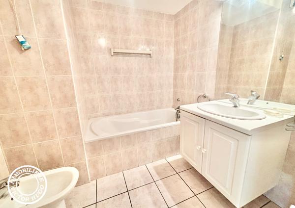 À vendre – Grenoble, secteur Gare – Appartement avec terrasse et vue dégagée