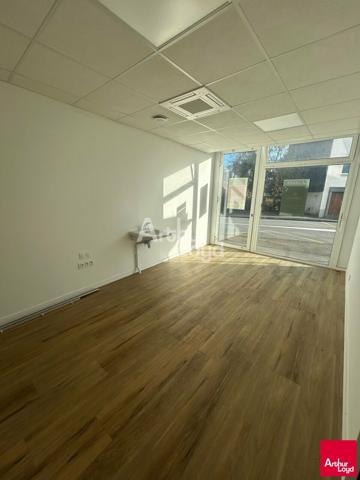 CESSON SEVIGNE - BUREAUX A LOUER - 19 M²