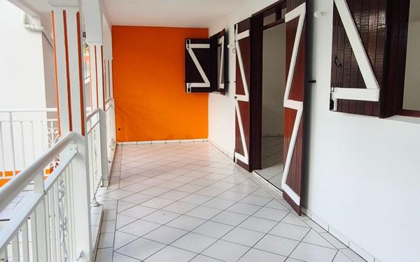 Maison à louer    3 pièces • 94,64 m2 Les Abymes