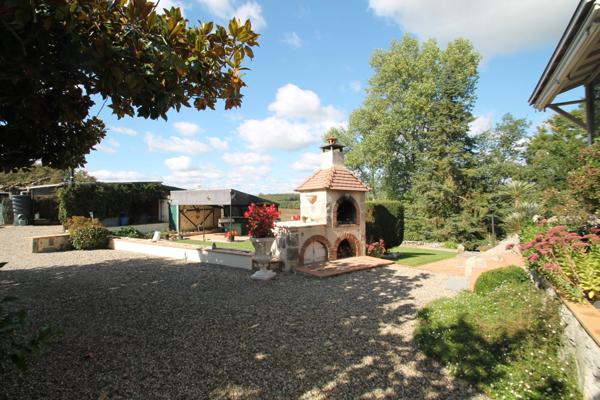 Maison à vendre 5 pièces proche de CASTELJALOUX (47)-3 chambres-garage 80m²-terrain 3930m²