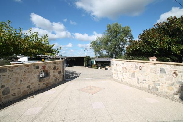 Maison à vendre 5 pièces proche de CASTELJALOUX (47)-3 chambres-garage 80m²-terrain 3930m²