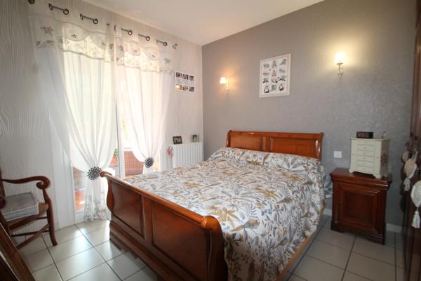 Maison à vendre 5 pièces proche de CASTELJALOUX (47)-3 chambres-garage 80m²-terrain 3930m²