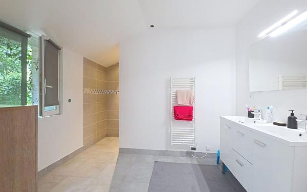 Maison à vendre    8 pièces •  Jurançon