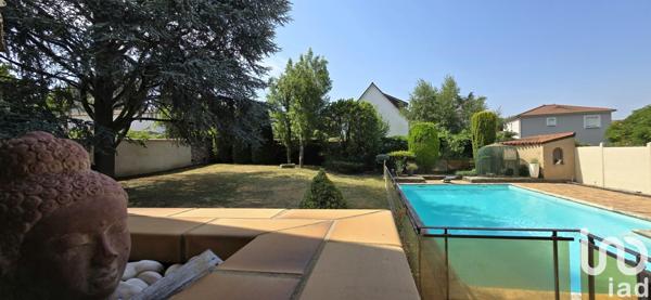 Maison à vendre 7 pièces 235 m² Andrézieux-Bouthéon