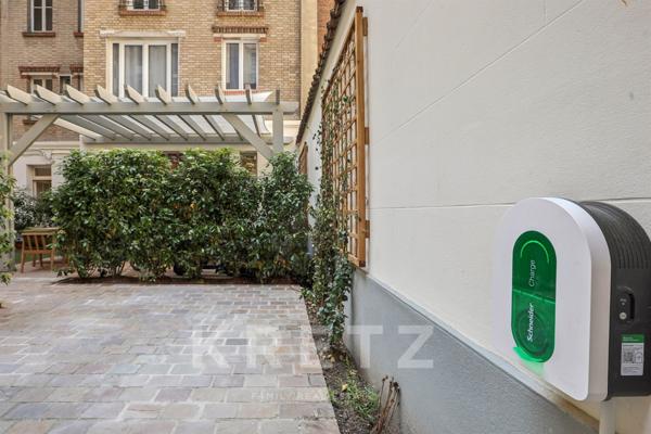 Paris 16ème - Appartement aux très belles prestations avec jardin.