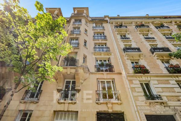 Paris 16ème - Appartement aux très belles prestations avec jardin.