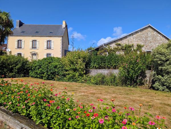 4 Gîtes en Bretagne sur un terrain d'environ 5 000 m2