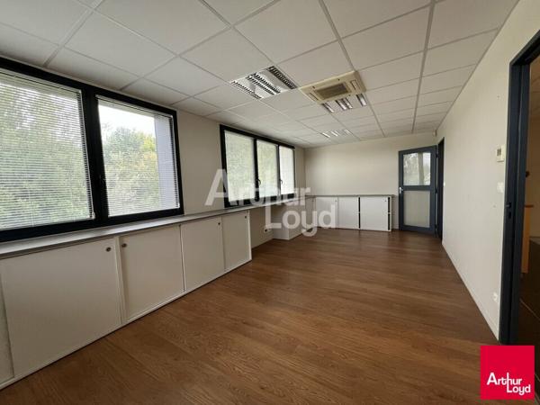 CESSON SEVIGNE - BUREAUX A LOUER - 115 M²