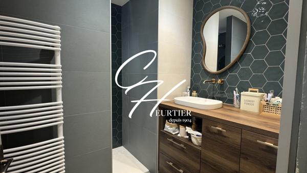 Grenoble - T3 + C de 76m² entièrement rénové