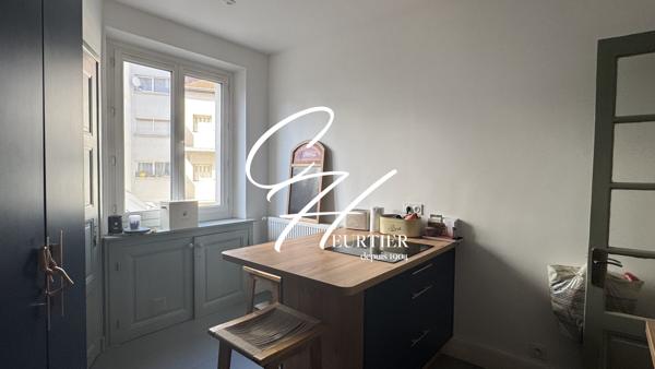 Grenoble - T3 + C de 76m² entièrement rénové