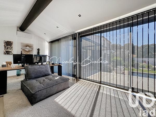 Maison à vendre 5 pièces 188 m² Cabrières-d'Avignon