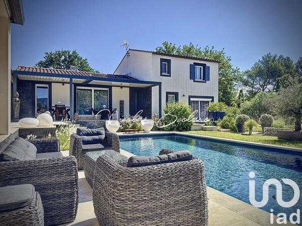 Maison à vendre 5 pièces 188 m² Cabrières-d'Avignon