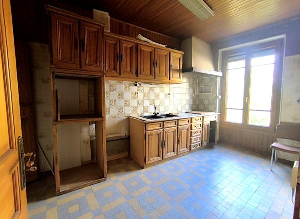 Château-Thierry (02400) Maison de ville 6 pièces