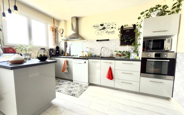 Appartement à vendre    4 pièces • 70,64 m2 Poitiers