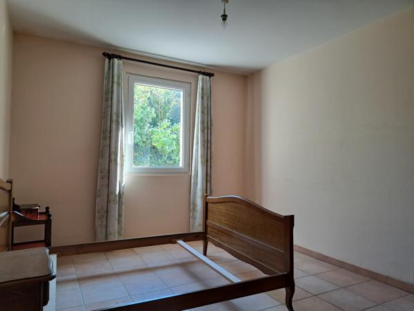 Pernes-les-Fontaines (84210) Propriété en centre ville