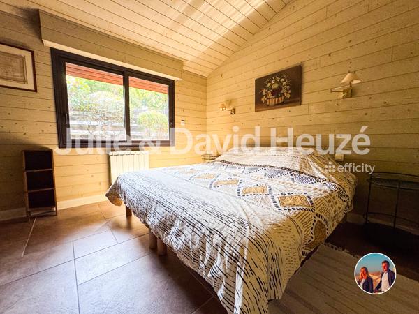 Maison
         5 pièces
        - 120 m² Bien prestige 890 000 € *