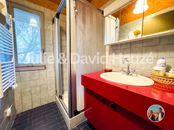 Maison
         5 pièces
        - 120 m² Bien prestige 890 000 € *