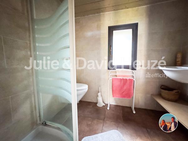 Maison
         5 pièces
        - 120 m² Bien prestige 890 000 € *