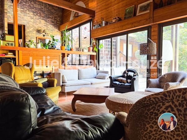 Maison
         5 pièces
        - 120 m² Bien prestige 890 000 € *