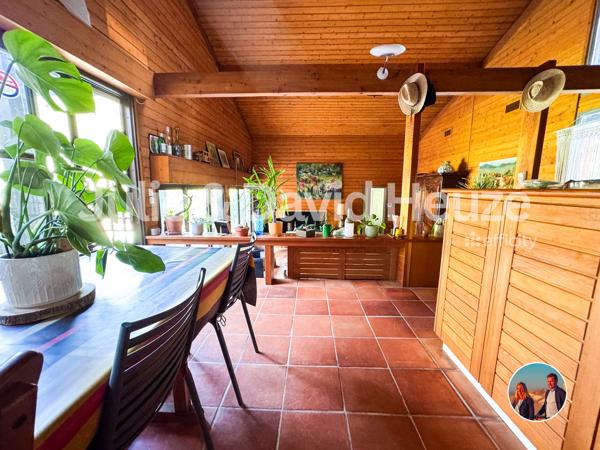 Maison
         5 pièces
        - 120 m² Bien prestige 890 000 € *