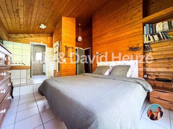Maison
         5 pièces
        - 120 m² Bien prestige 890 000 € *