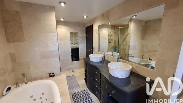 Maison à vendre 7 pièces 218 m² Saint-Rémy-sur-Avre