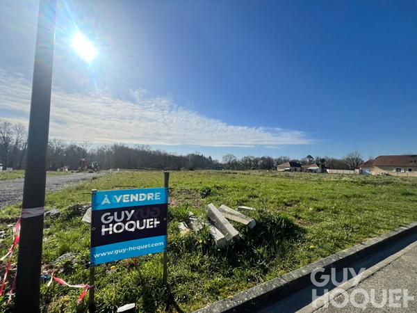 Terrain Lacq 803 m2