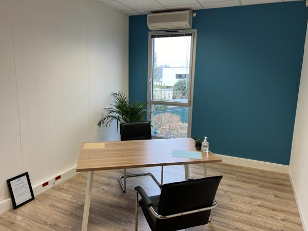 Bureaux à louer à La Chapelle-sur-Erdre avec parking extérieur sécurisé