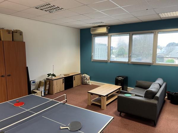 Bureaux à louer à La Chapelle-sur-Erdre avec parking extérieur sécurisé