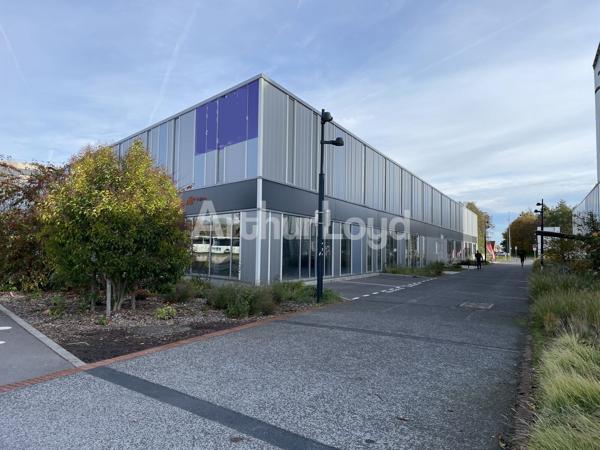 Bureaux ou locaux commerciaux neufs en rez-de-chaussée à vendre ou à louer à Famars (Transalley) – Visibilité et emplacement stratégique à l'entrée du Parc