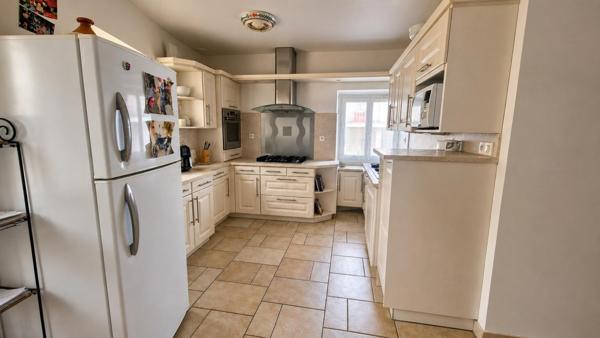 Maison de village avec parcelle de terrain de 481M²