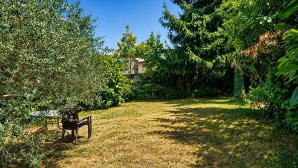 Maison de village avec parcelle de terrain de 481M²