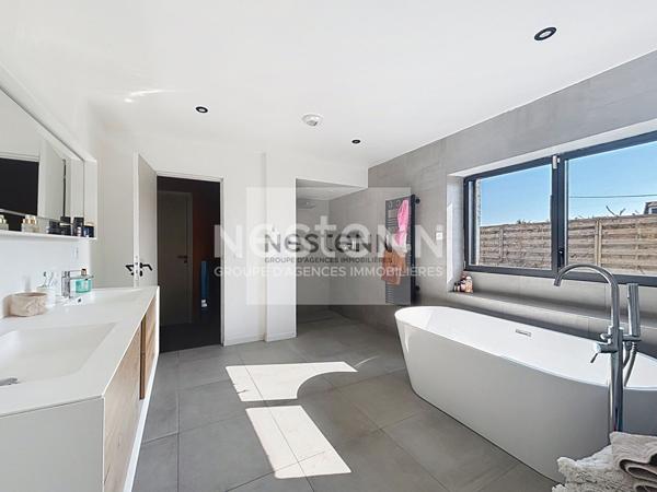 Magnifique maison de 300m2 comprenant 5 chambres  sur la commune de WIMEREUX