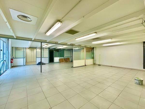 Vente Immeuble125 m² - 3 Pièces - NIMES (30900)
