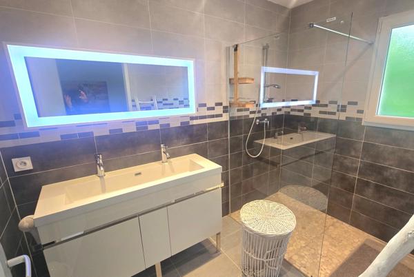 Exclusivité, Maison à vendre 4 pièces CERS (34) jardin, piscine, parking, 5km des plages
