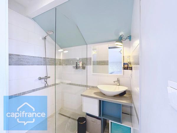 Maison Contemporaine de 111M2 à vendre 5 PIECES,TERRAIN 977M2 ALLINGES (74)