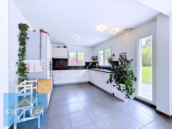 Maison Contemporaine de 111M2 à vendre 5 PIECES,TERRAIN 977M2 ALLINGES (74)