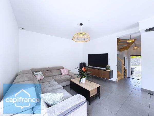 Maison Contemporaine de 111M2 à vendre 5 PIECES,TERRAIN 977M2 ALLINGES (74)