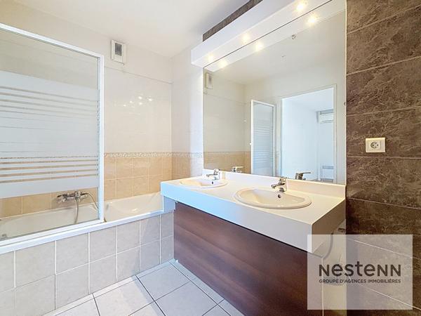 FREJUS - T4 lumineux avec terrasse plein sud et suite parentale parking