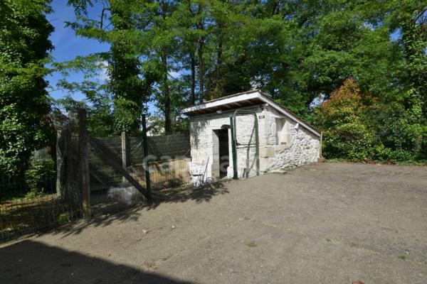 Maison de 223m2, 3 chambres, piscine, dépendances à BEAUPUY (47)