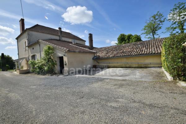 Maison de 223m2, 3 chambres, piscine, dépendances à BEAUPUY (47)