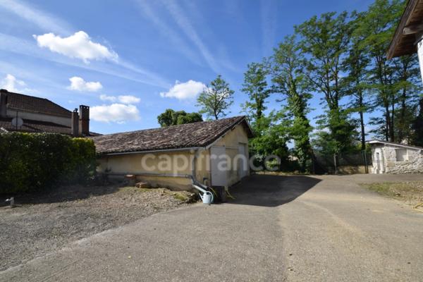 Maison de 223m2, 3 chambres, piscine, dépendances à BEAUPUY (47)