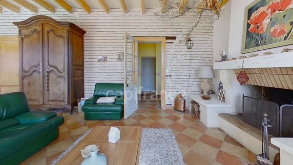 Maison de 223m2, 3 chambres, piscine, dépendances à BEAUPUY (47)