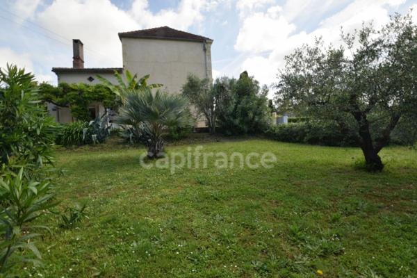 Maison de 223m2, 3 chambres, piscine, dépendances à BEAUPUY (47)