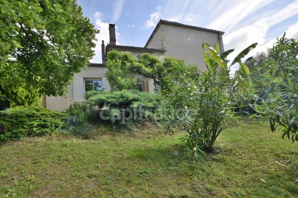 Maison de 223m2, 3 chambres, piscine, dépendances à BEAUPUY (47)
