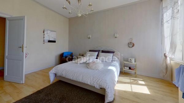 Maison de 223m2, 3 chambres, piscine, dépendances à BEAUPUY (47)