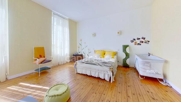 Maison de 223m2, 3 chambres, piscine, dépendances à BEAUPUY (47)